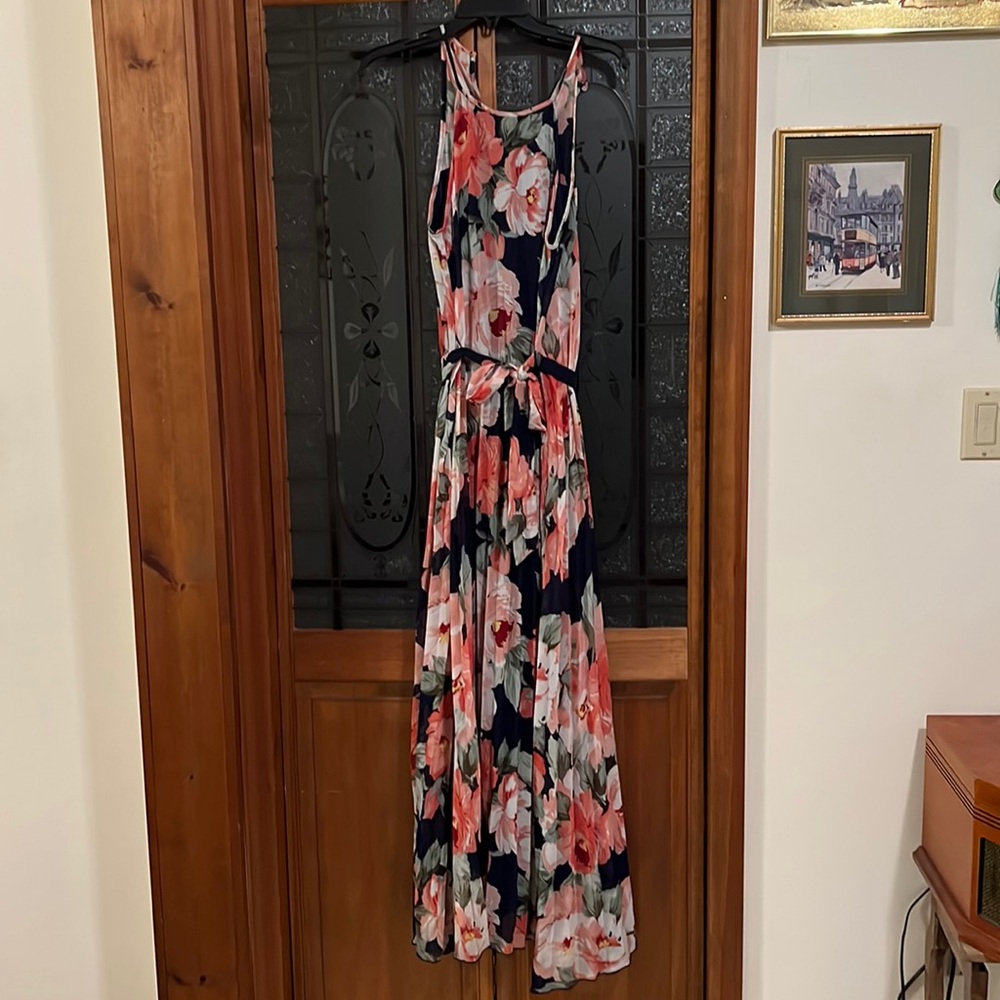 BEAUTIFUL FLORAL MAXI DRESS
